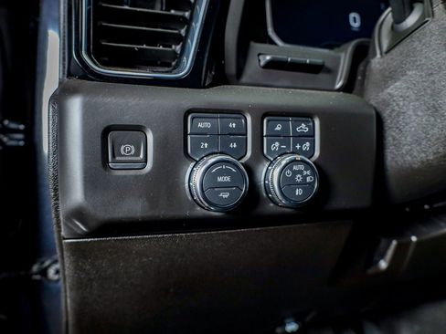 Used 2024 GMC Sierra 2500 Denali w/ Denali Reserve Package image 19