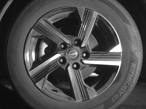 Used 2025 Nissan Sentra SV FWD image 12