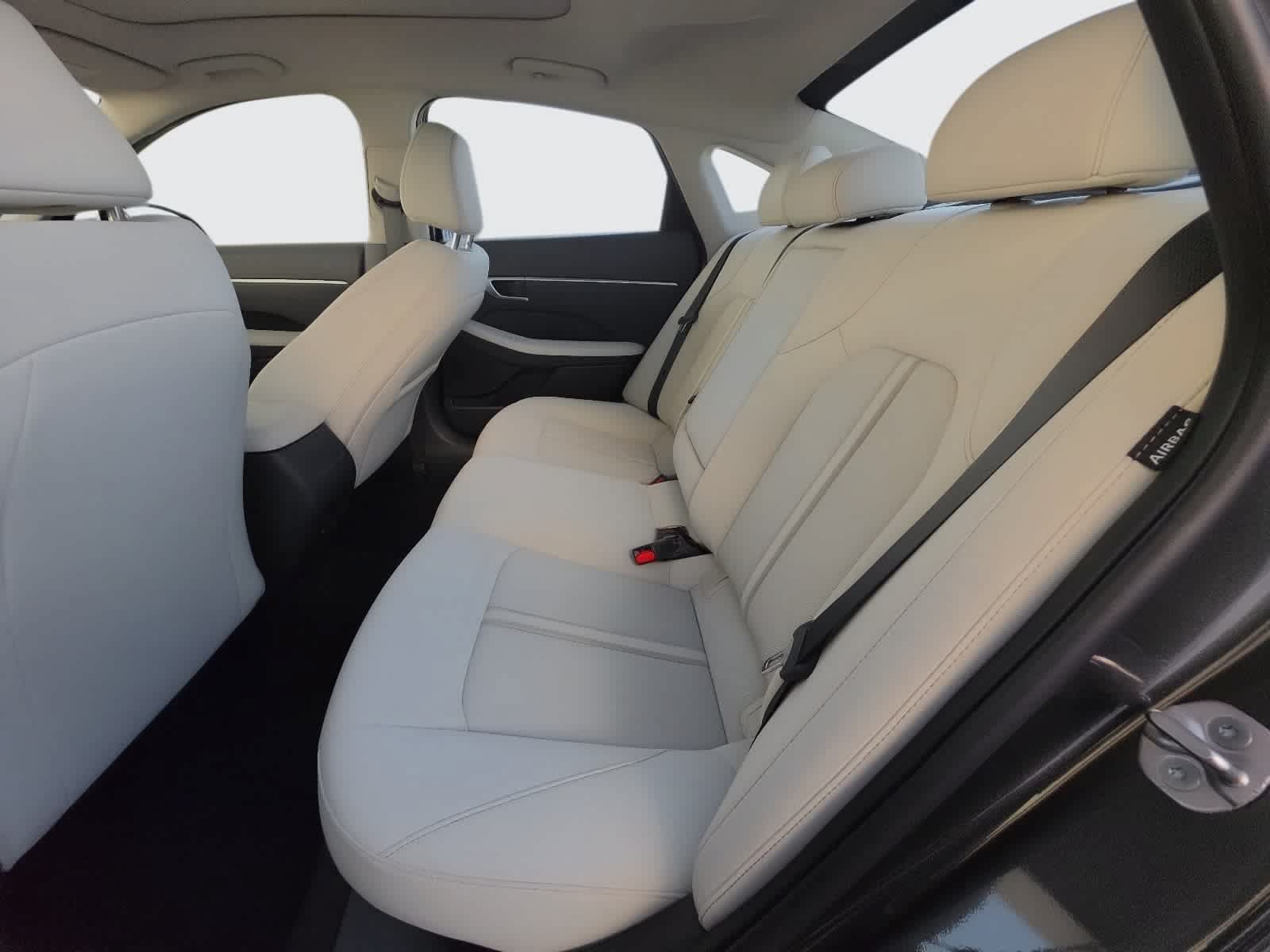 Used 2025 Hyundai Sonata SEL FWD image 30