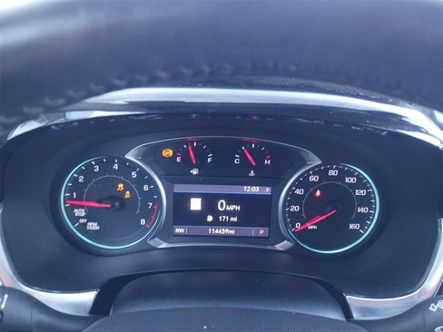 Used 2021 Chevrolet Traverse RS image 18