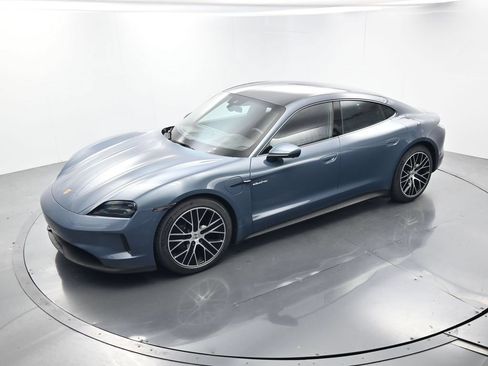 Certified 2025 Porsche Taycan AWD/4WD image 34