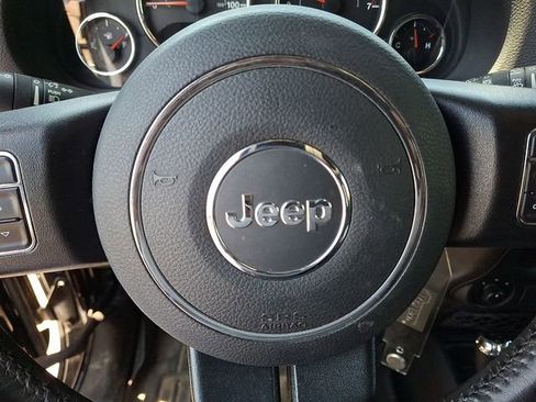 Used 2017 Jeep Wrangler Unlimited Sport w/ Quick Order Package 24S AWD/4WD image 17