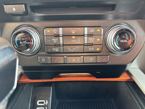 Used 2018 Ford F150 King Ranch w/ Equipment Group 601A Luxury image 28