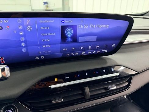 Certified 2025 Buick Enclave Preferred image 12