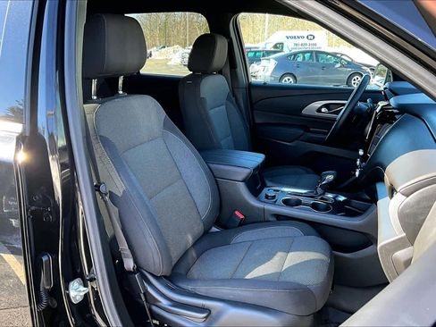 Used 2023 Chevrolet Traverse LT image 8