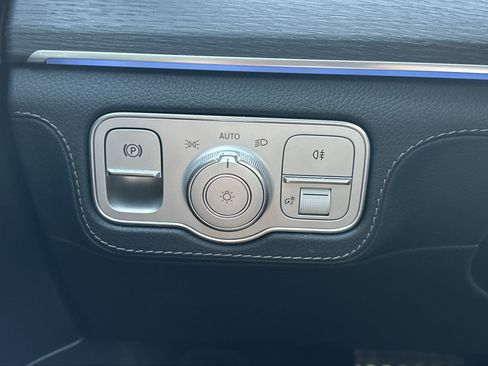 Certified 2025 Mercedes-Benz GLS 580 4MATIC image 25
