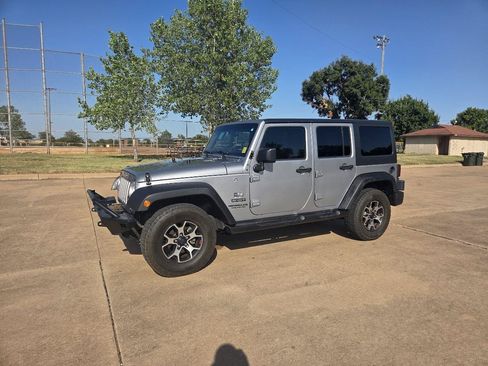 Used 2016 Jeep Wrangler Unlimited Sport w/ Quick Order Package 24S AWD/4WD image 2
