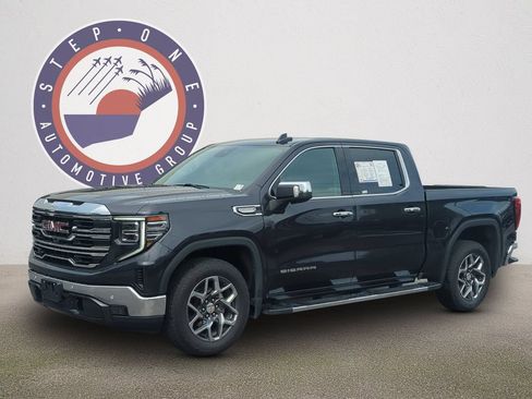 Used 2024 GMC Sierra 1500 SLT RWD image 1