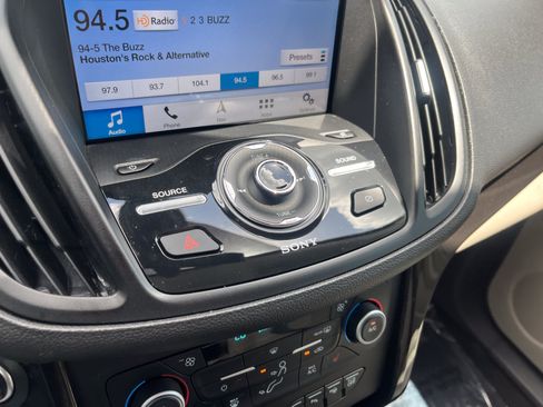 Used 2019 Ford Escape Titanium FWD image 27