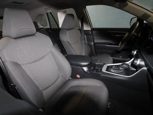 Used 2024 Toyota RAV4 XLE AWD/4WD image 21