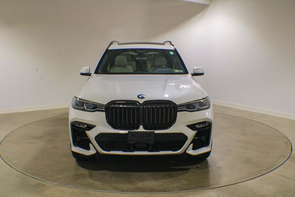Used 2020 BMW X7 M50i w/ Dynamic Handling Package AWD/4WD image 2