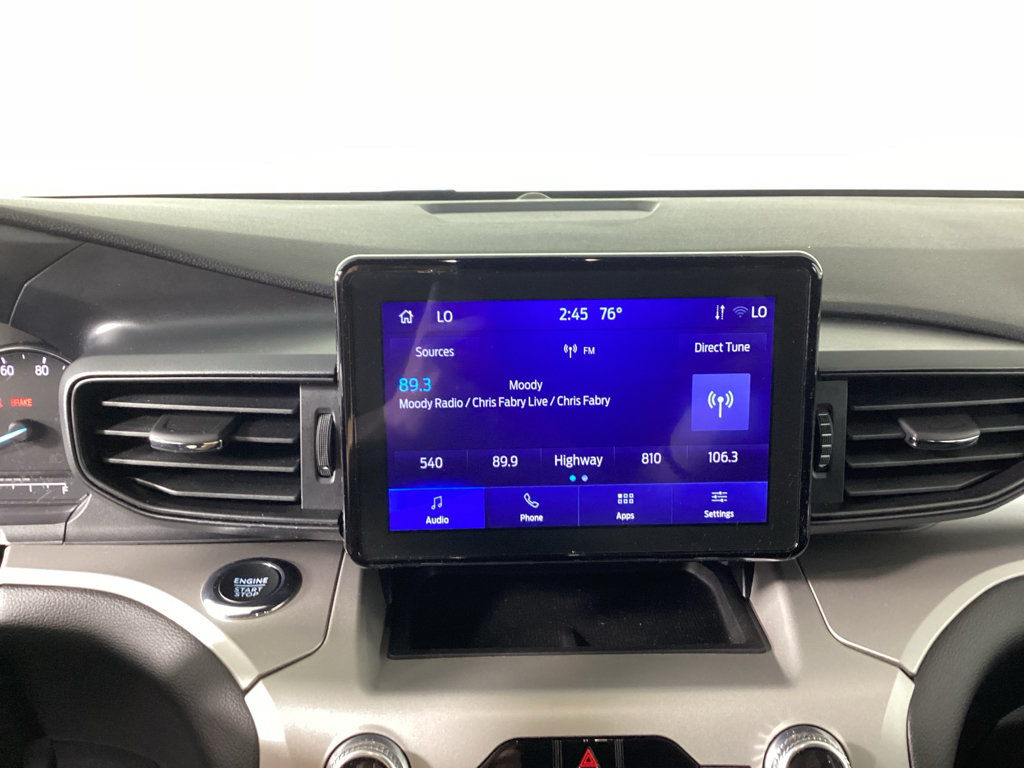 Used 2023 Ford Explorer XLT AWD/4WD image 32