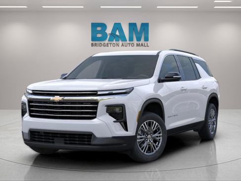 New 2026 Chevrolet Traverse LT w/ Driver Confidence Package image 5