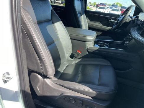 Used 2025 Chevrolet Tahoe LT AWD/4WD image 20