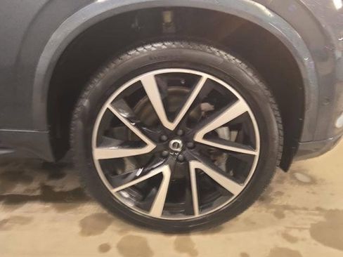Certified 2024 Volvo XC90 B6 Plus image 19