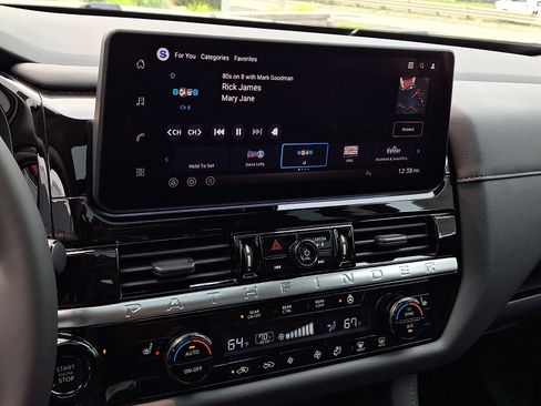 New 2026 Nissan Pathfinder SL w/ SL Premium Package AWD/4WD image 13
