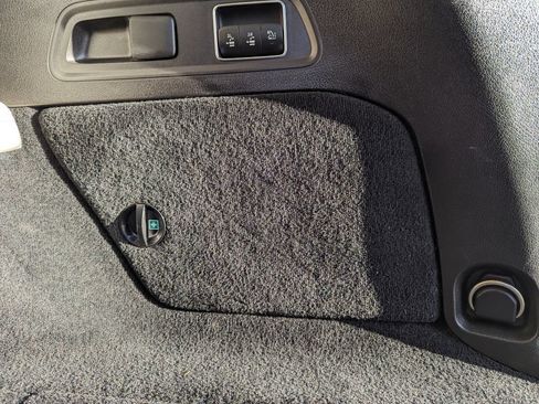 Used 2022 Mercedes-Benz GLS 450 4MATIC image 46