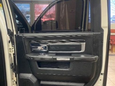 Used 2017 RAM 1500 Limited image 17