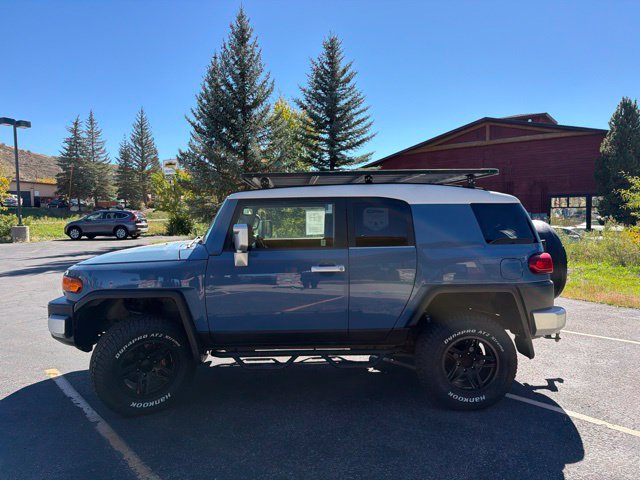 Used 2013 Toyota FJ Cruiser 4WD w/ Convenience Pkg image 6