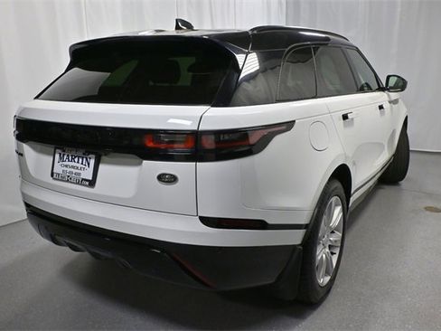 Used 2022 Land Rover Range Rover Velar R-Dynamic S image 3