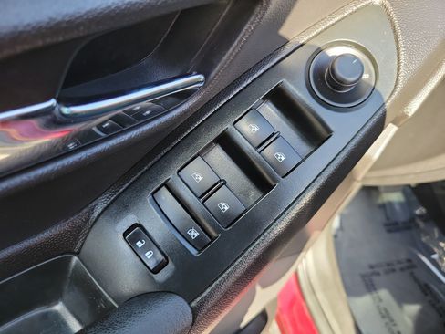 Used 2017 Chevrolet Trax LT FWD image 23
