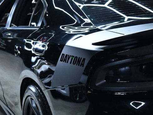 Used 2017 Dodge Charger R/T image 13