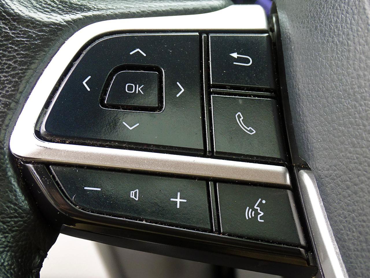 Used 2024 Toyota Sienna XLE FWD image 37