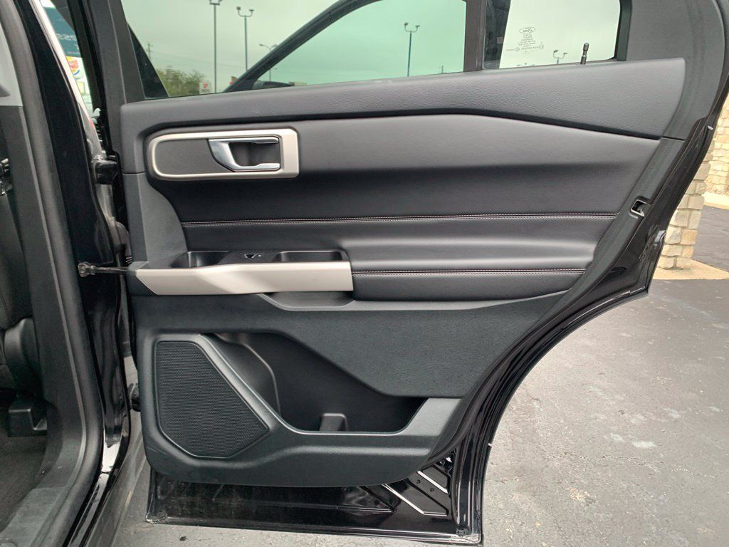 Certified 2024 Ford Explorer XLT w/ Equipment Group 202A AWD/4WD image 38