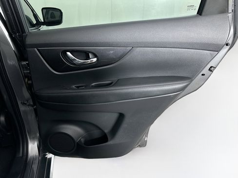 Used 2018 Nissan Rogue S FWD image 28