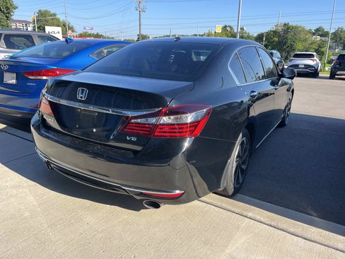 Used 2016 Honda Accord EX-L image 2