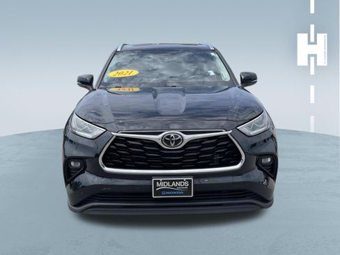 Used 2021 Toyota Highlander Limited AWD/4WD image 2