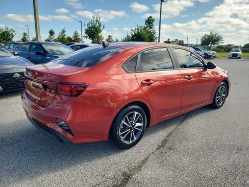 Used 2023 Kia Forte LXS FWD image 2