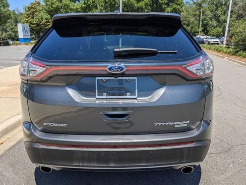 Used 2018 Ford Edge Titanium w/ Equipment Group 301A FWD image 8
