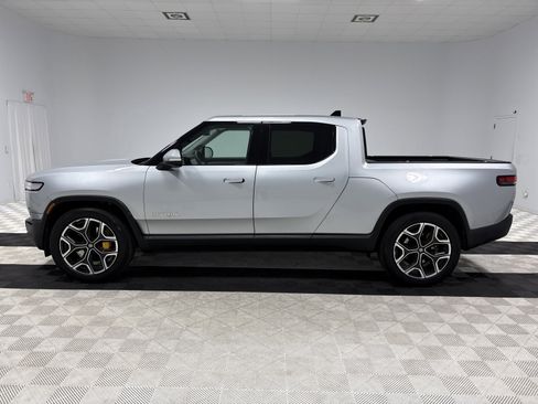 Used 2023 Rivian R1T Adventure image 2