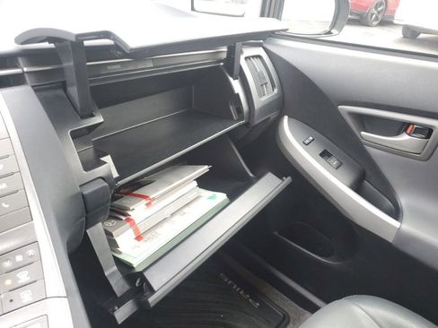 Used 2015 Toyota Prius Four image 17