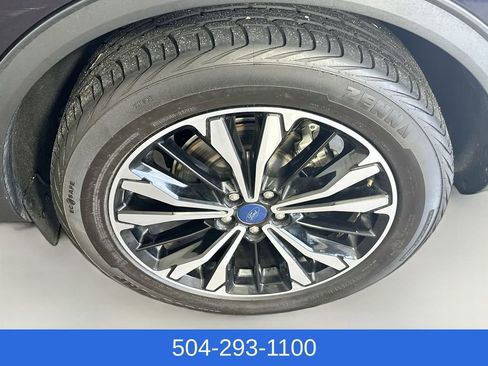 Used 2021 Ford Escape SE w/ SE Sport Appearance Package FWD image 29