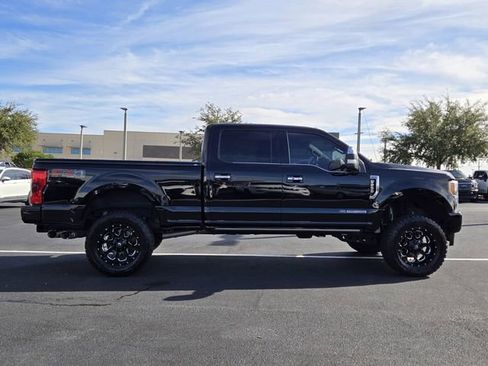 Used 2017 Ford F250 Platinum w/ Platinum Ultimate Package image 7