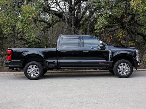 Used 2024 Ford F250 Limited image 7