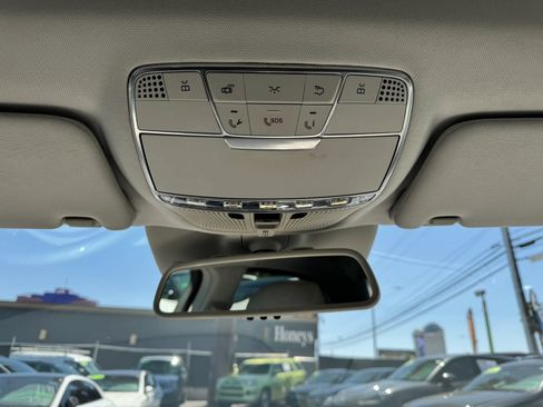 Used 2016 Mercedes-Benz S 550 Sedan image 29