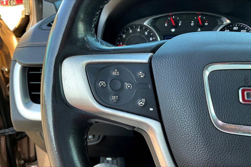 Used 2018 GMC Terrain SLT w/ Preferred Package FWD image 9