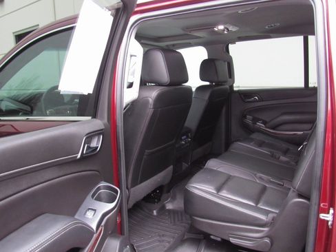 Used 2019 GMC Yukon XL SLT w/ Open Road Package image 15