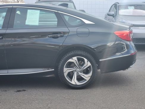 Used 2019 Honda Accord EX image 3