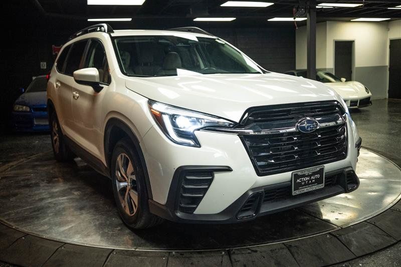 Used 2025 Subaru Ascent Premium AWD/4WD image 5