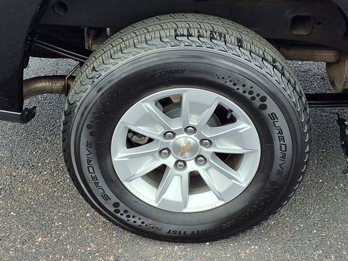 Used 2025 Chevrolet Silverado 1500 LT RWD image 9