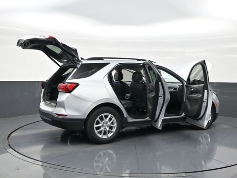 Used 2022 Chevrolet Equinox LT FWD image 29