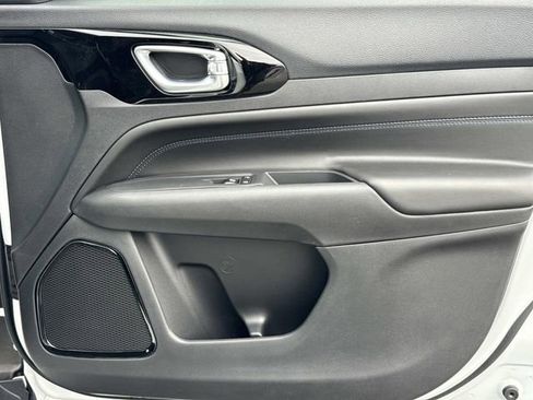 New 2026 Jeep Compass Latitude AWD/4WD image 17