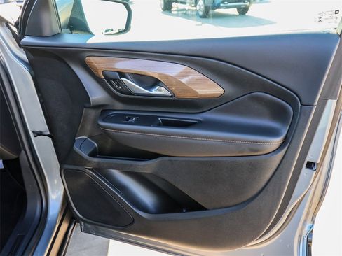 Used 2020 GMC Terrain SLE w/ Driver Convenience Package image 18