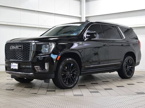 Used 2024 GMC Yukon Denali Ultimate AWD/4WD image 3