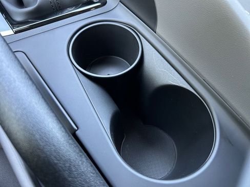 New 2025 Hyundai Elantra SEL image 8