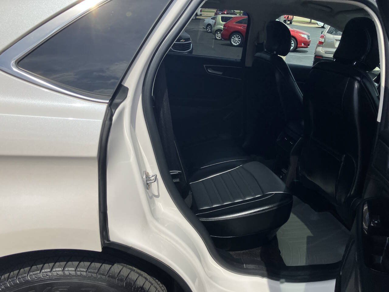 Used 2016 Ford Edge SEL w/ Equipment Group 201A AWD/4WD image 22